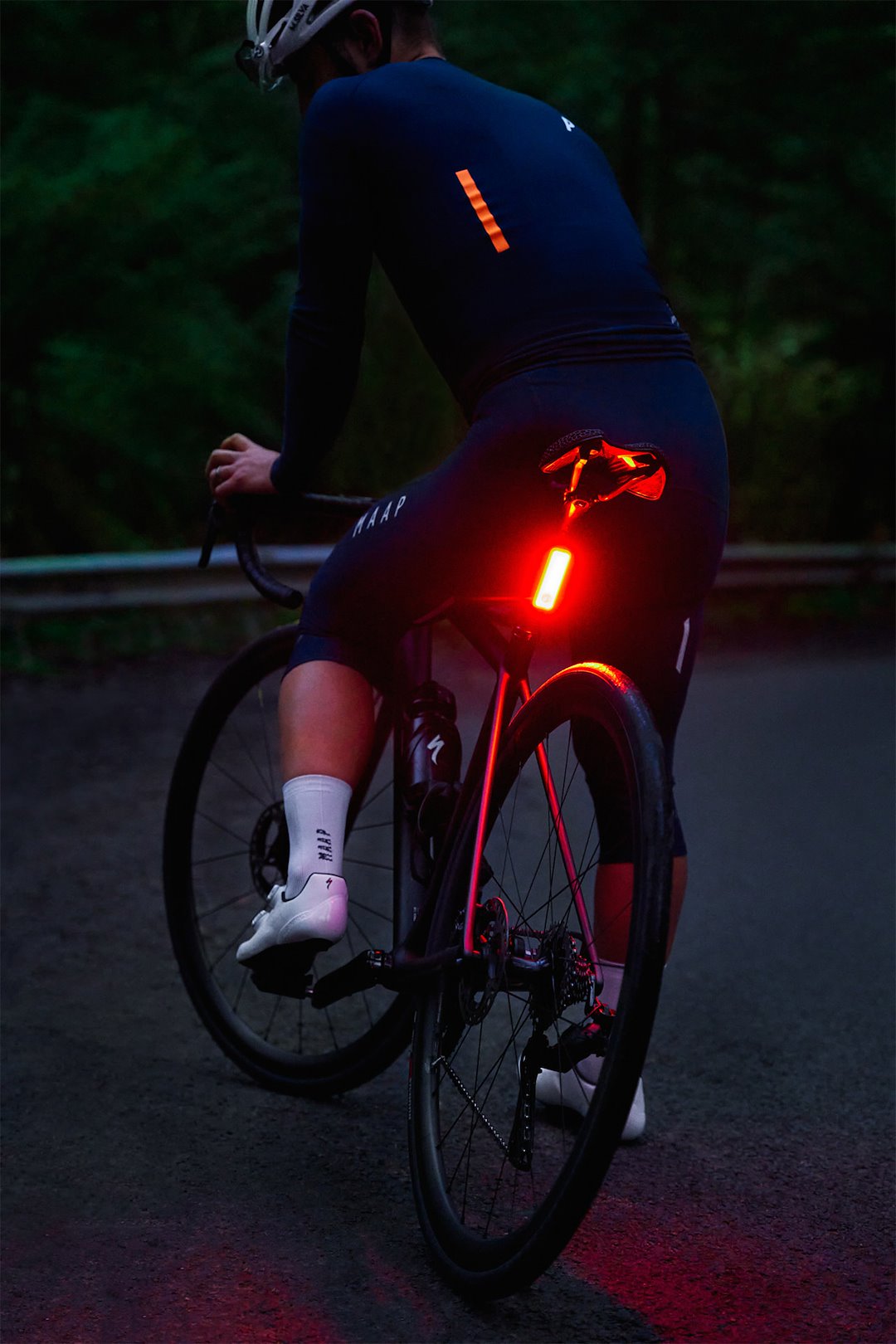 Zestaw lamp Knog Blinder Pro 1300 + Blinder R-150