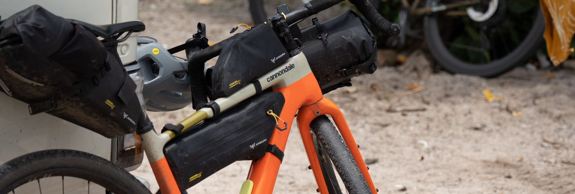 Apidura Expedition Frame Pack - baner