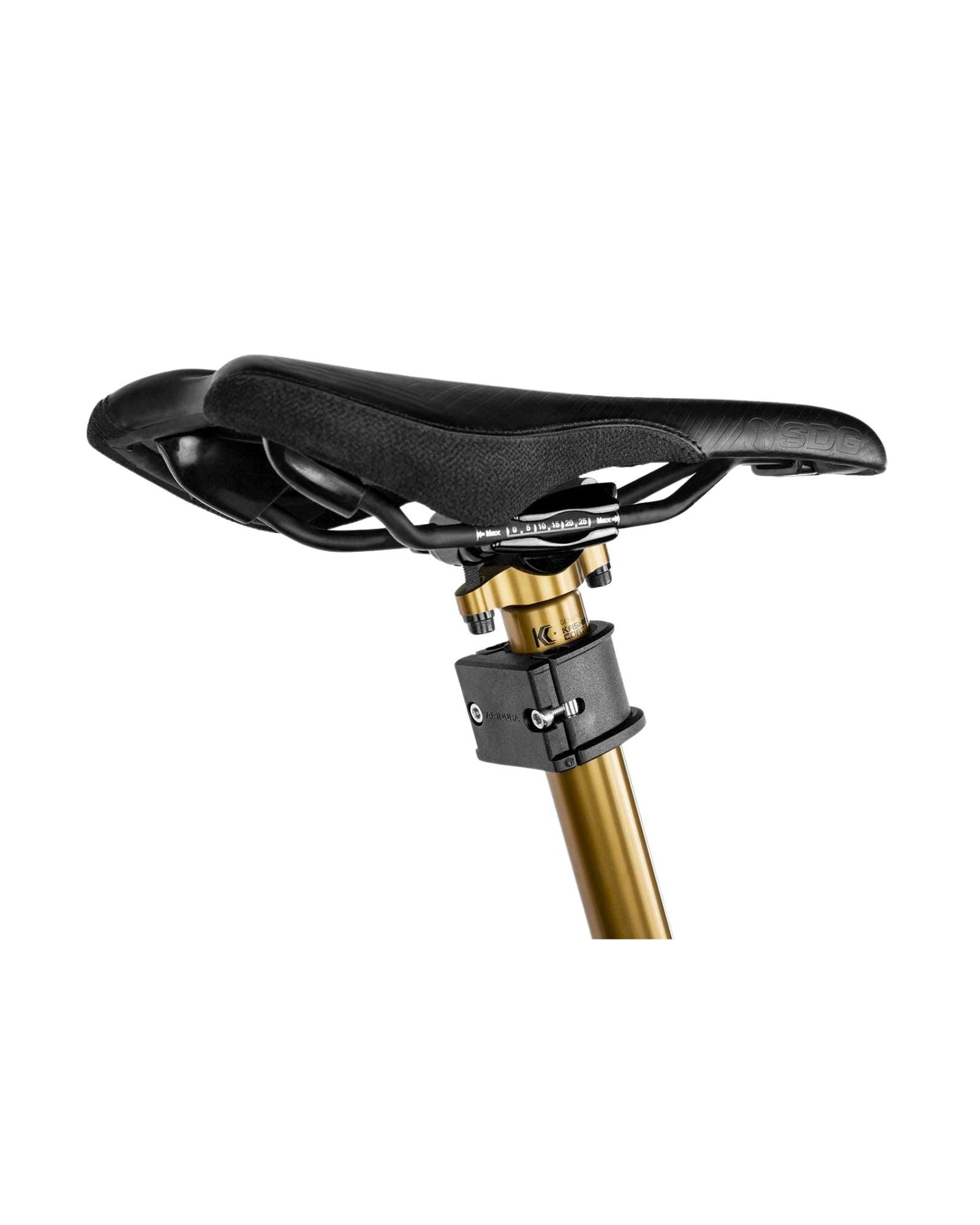 Montaż adaptera Apidura Dropper Post kluczem imbusowym 3 mm
