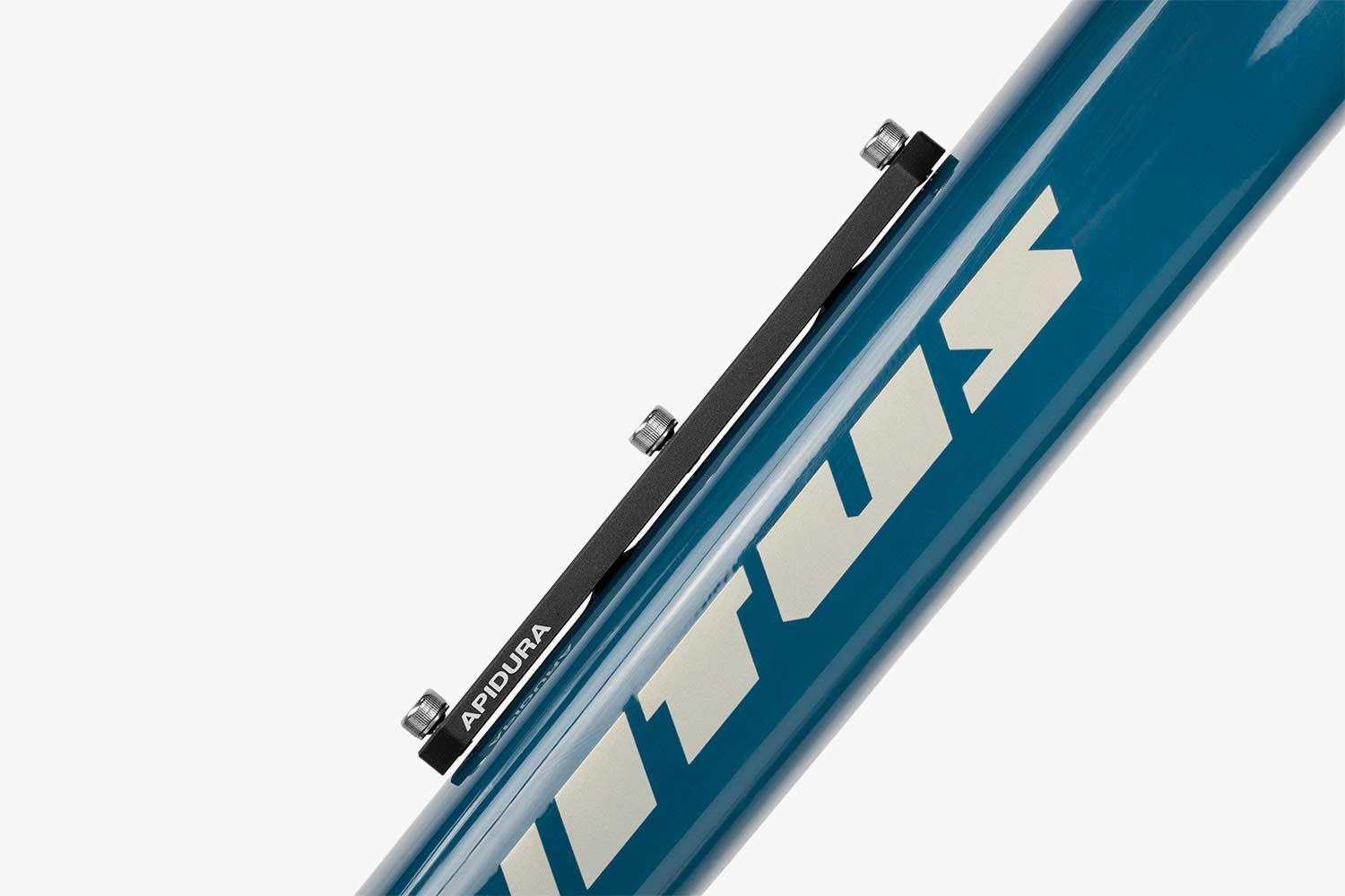 Apidura Bottle Cage Adapter z mocowaniem 3-śrubowym pod kosz cargo