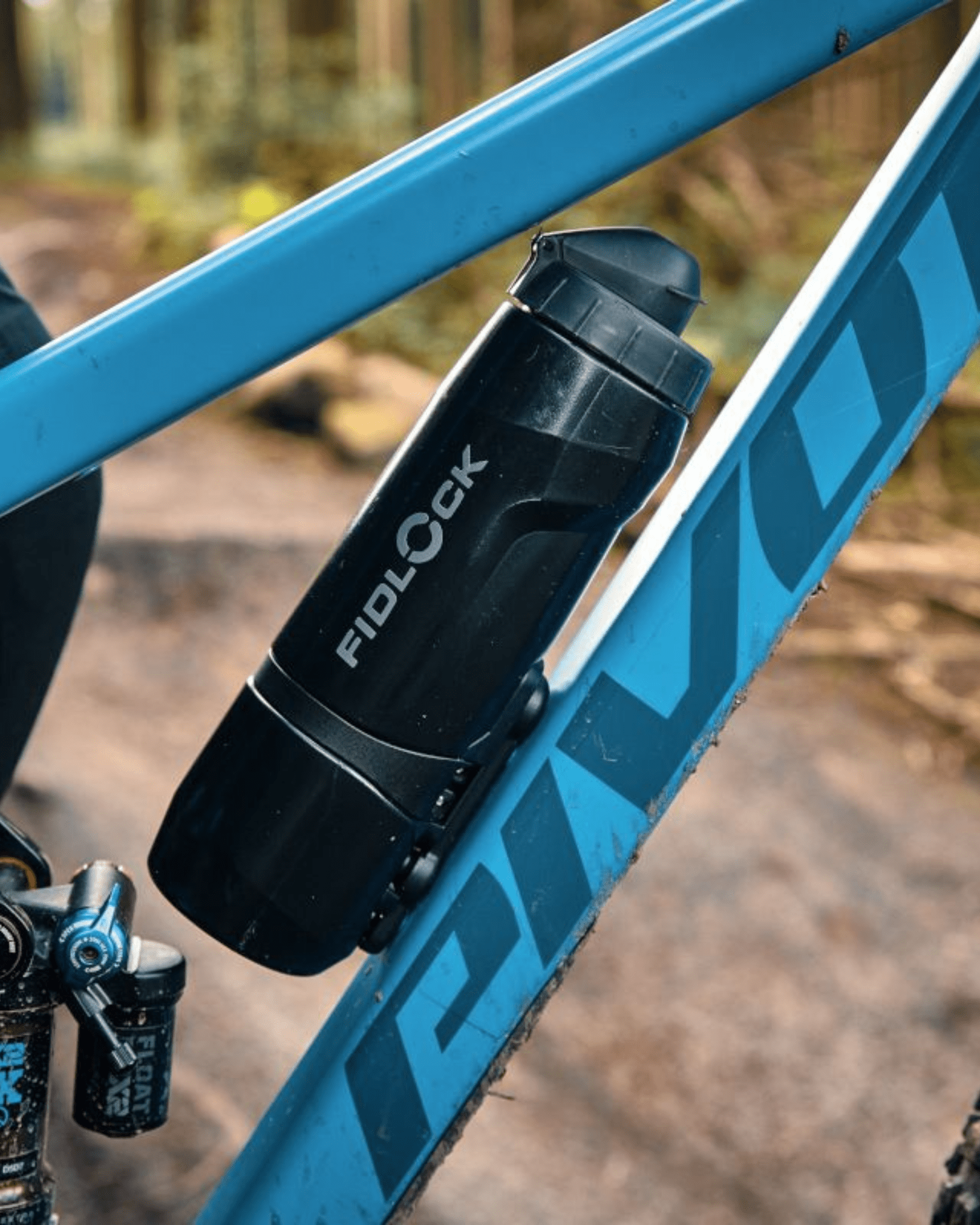 Bidon Fidlock Twist 800 ml + baza magnetyczna - Najs Bike