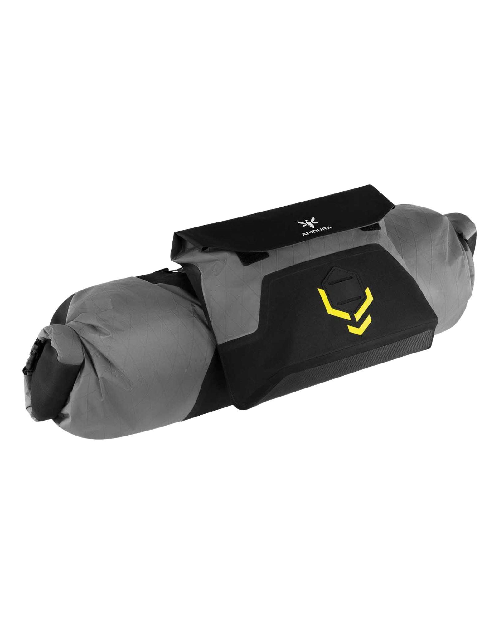 Apidura Backcountry Accessory Pocket 4L ze spawanymi, wodoszczelnymi szwami