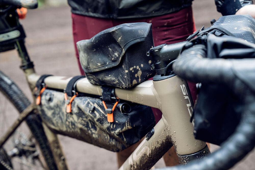 ortlieb-torba-bike-packing-fuel-pack-dark-sand-new - Najs Bike