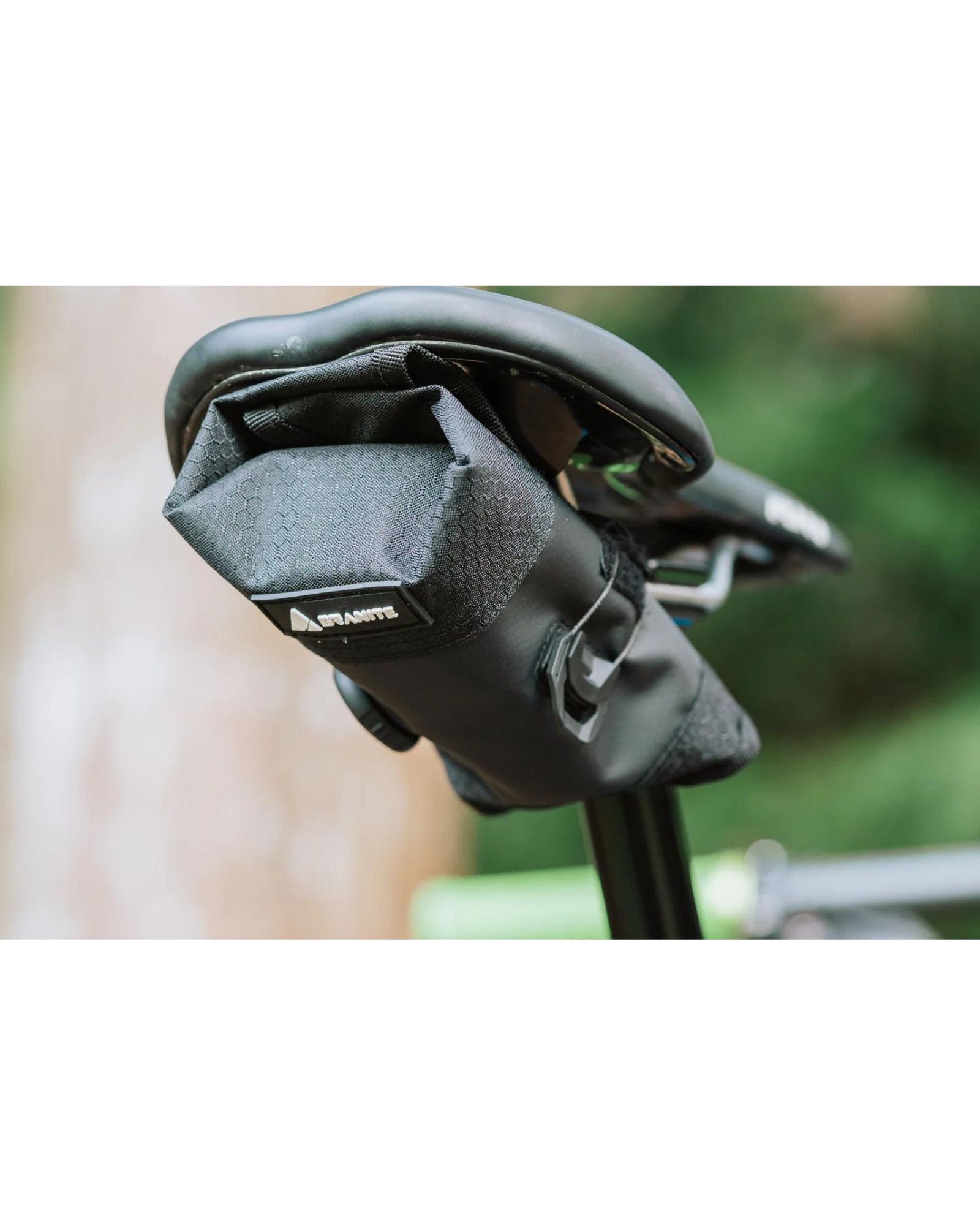 Torebka podsiodłowa Granite Quiver Tool Roll - Najs Bike