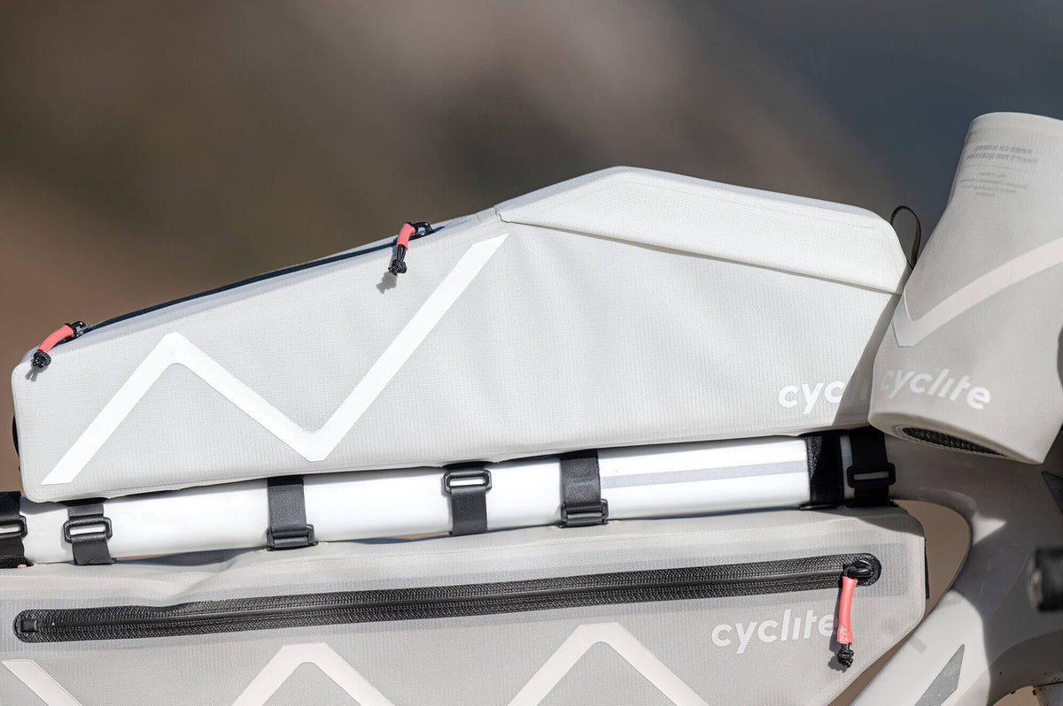 Cyclite Top Tube Bag Large nad torbą na ramę