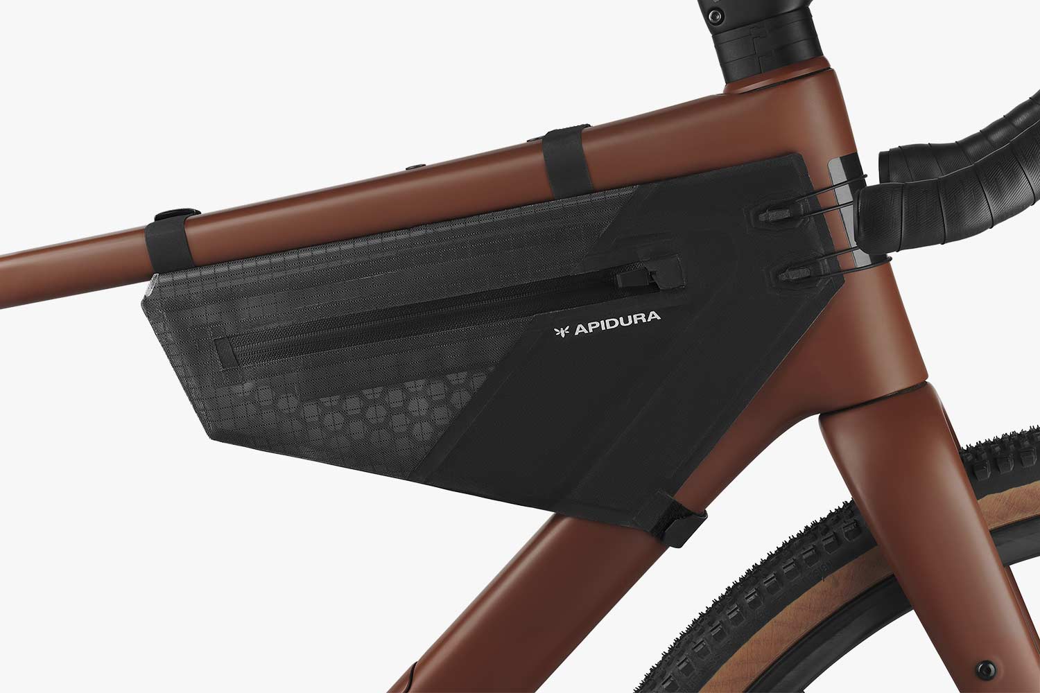 Apidura Aero Frame Module M na rowerze