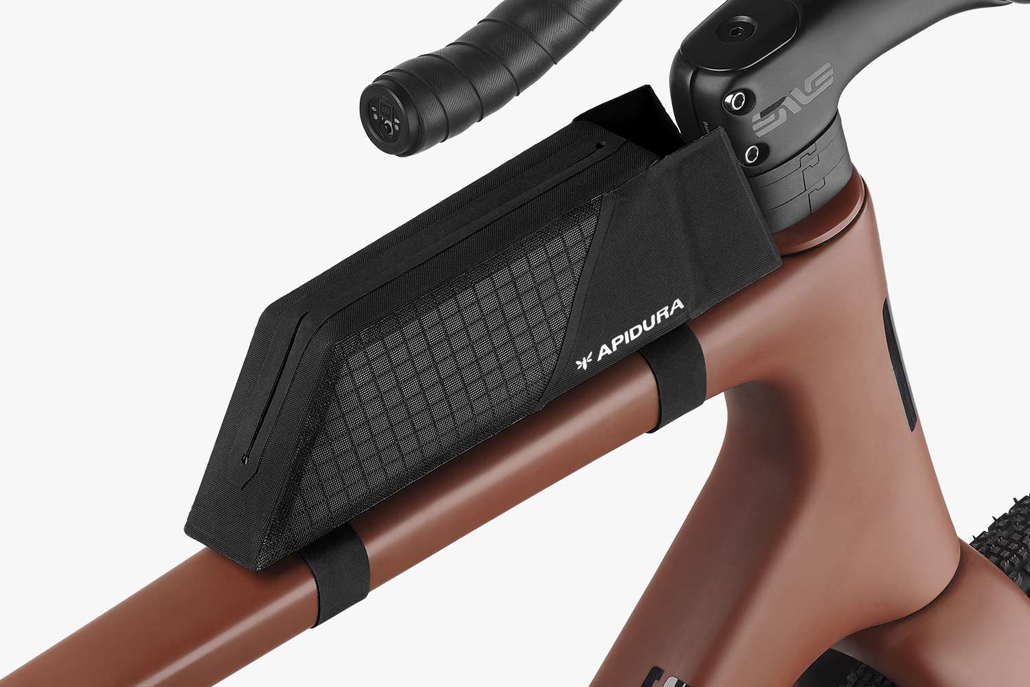Apidura Aero Top Tube Module na rowerze