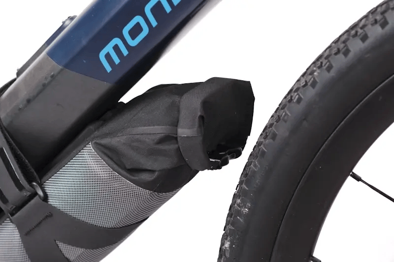 apidura-expedition-e-bike-charger-pack-feature-opening-ezgif.com-video-to-webp-converter - Najs Bike