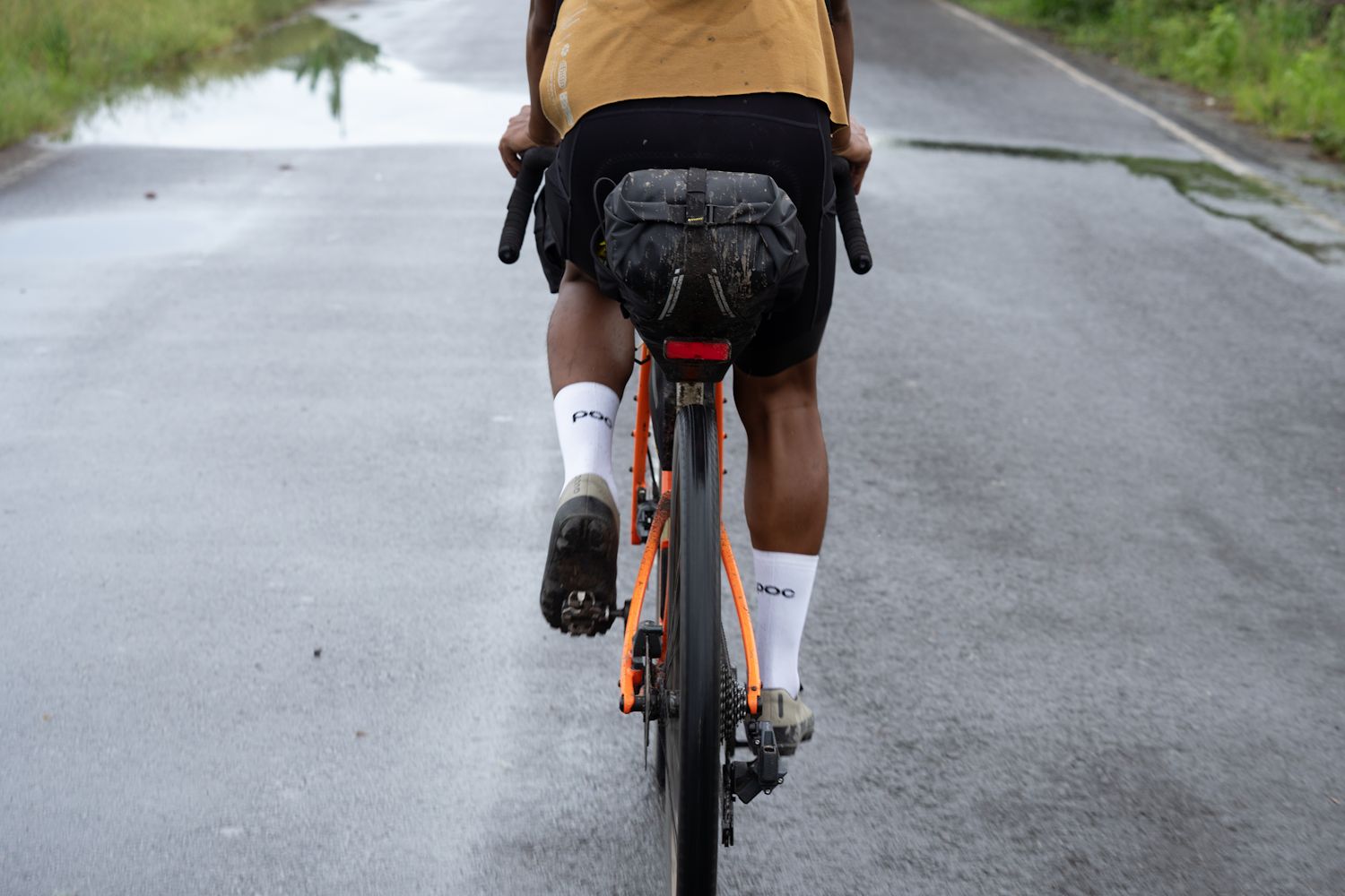 Boczne kieszenie z siatki torby Apidura Expedition Saddle Pack 16L