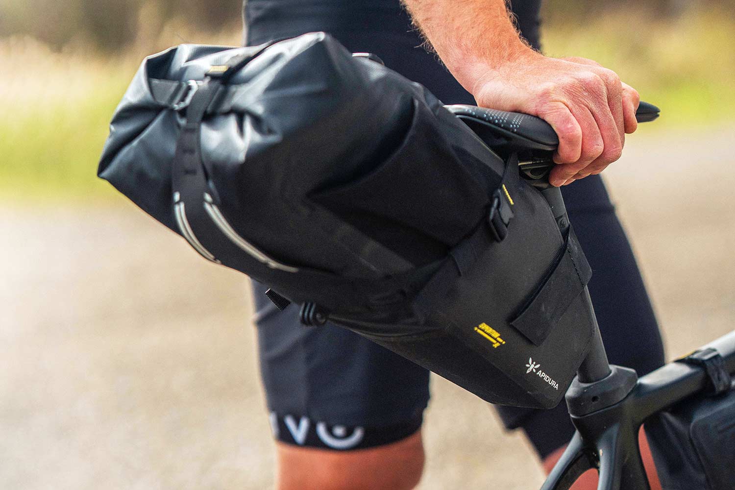 Apidura Expedition Saddle Pack 13L na wielodniowej wyprawie