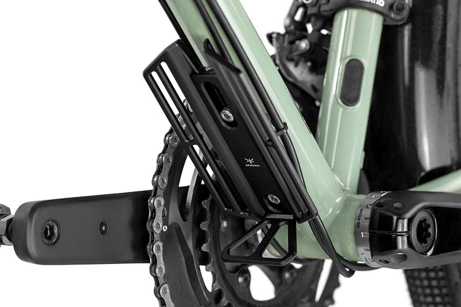 apidura-innovation-lab-cargo-cage-feature-downtube-fit - Najs Bike