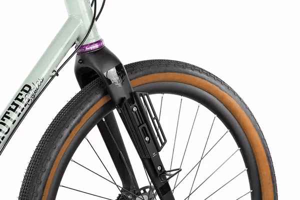 apidura-innovation-lab-cargo-cage-feature-fits-different-cargo-packs-ezgif.com-gif-to-webp-converter - Najs Bike