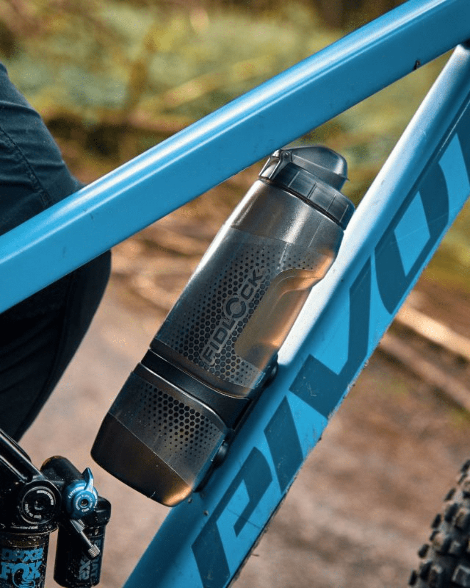 Bidon Fidlock Twist 800 ml + baza magnetyczna - Najs Bike